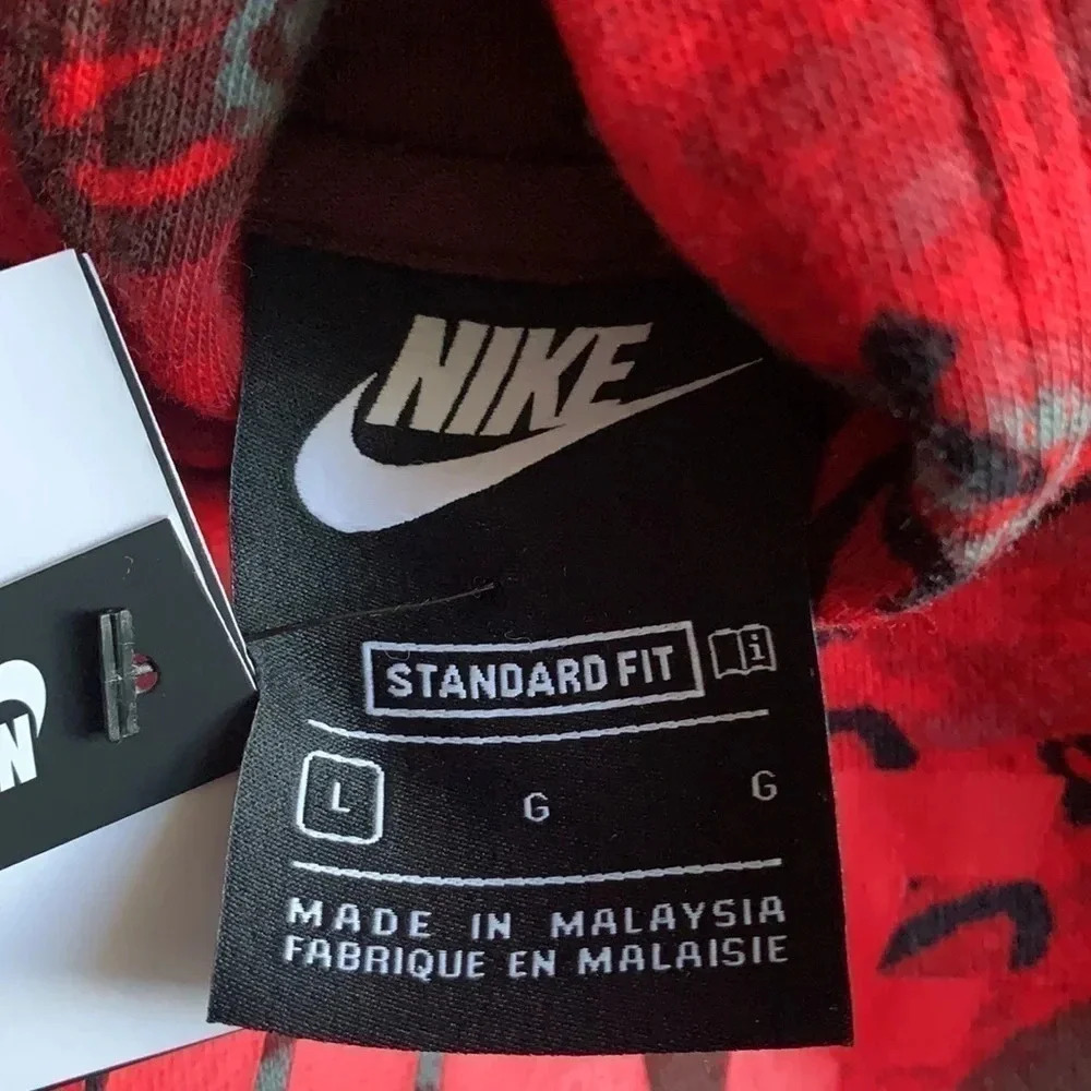 Nike Red Camouflage Hoodie Size Large New - Picture 6 of 9